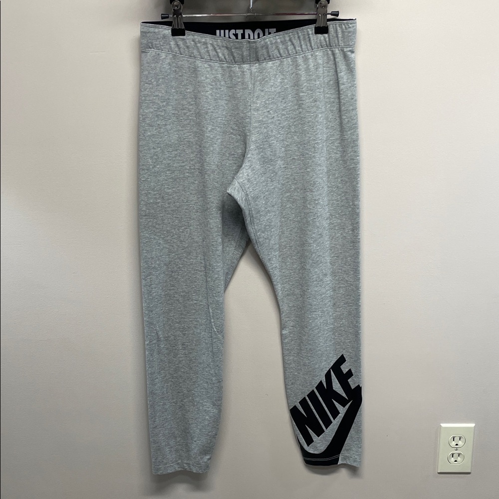 NWOT Nike Futura Leg-A-See High Rise Gray Heather Black Graphic Logo Leggings M